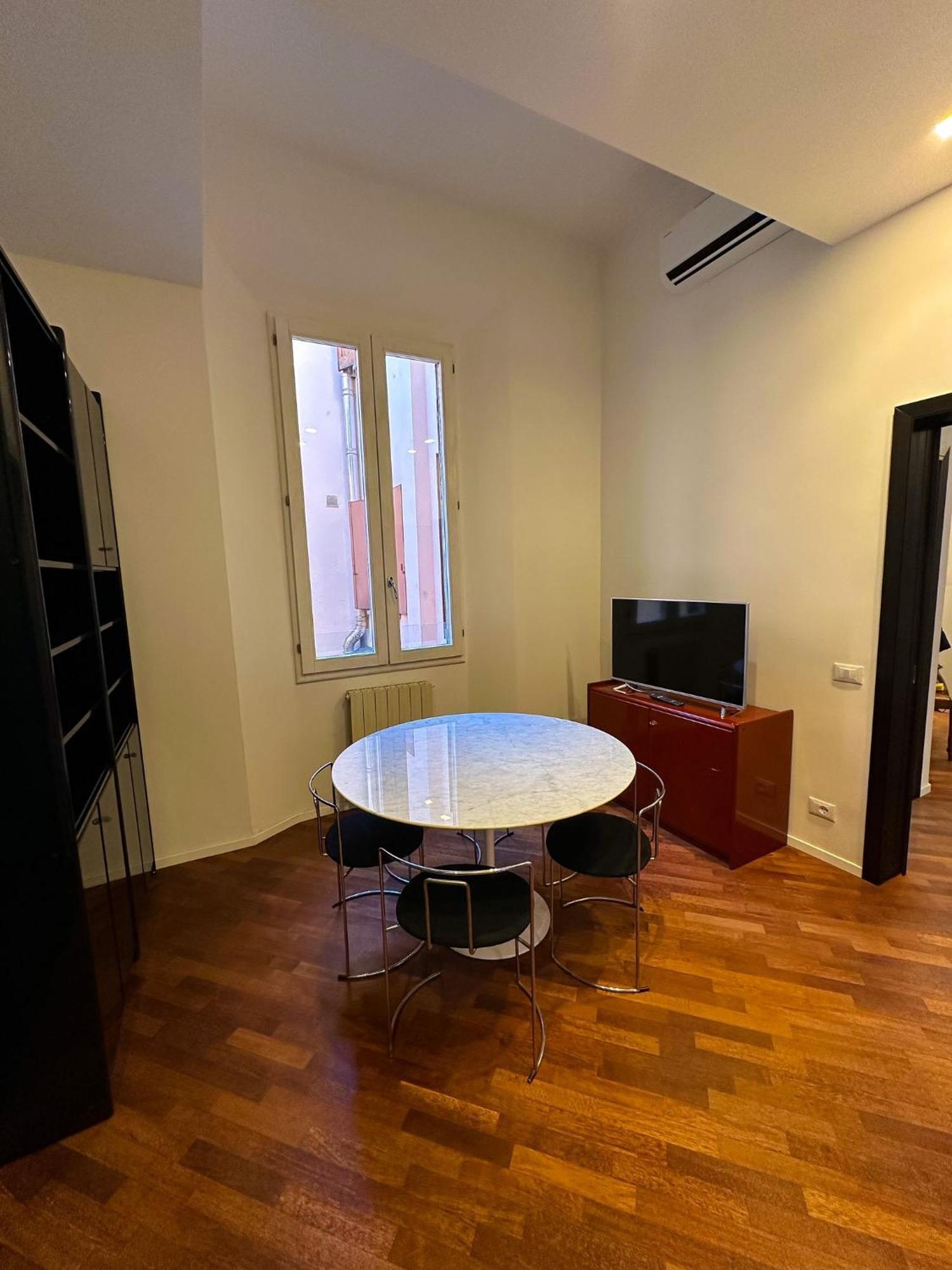 Whouse Large Suite Apartment Indipendenza Bologna Ngoại thất bức ảnh
